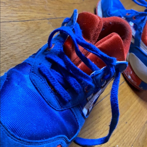 ASICS - Picture 2 of 2